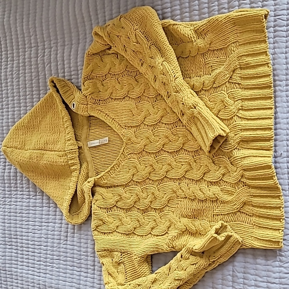 Live Love Dream hooded sweater Size small